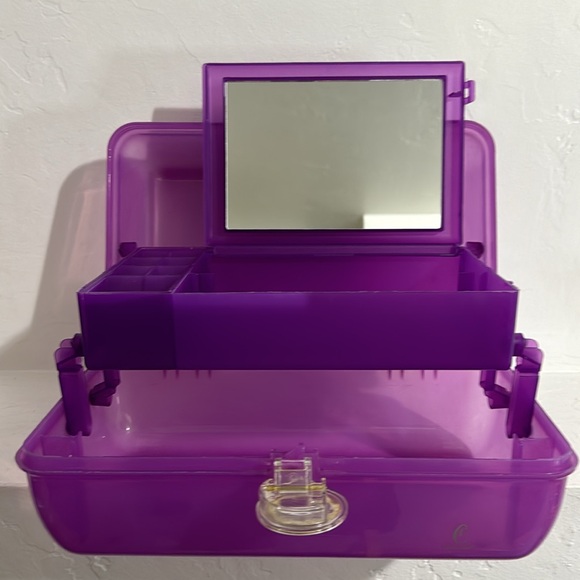 Caboodles large purple On the Go Girl cosmetic case - Picture 11 of 13